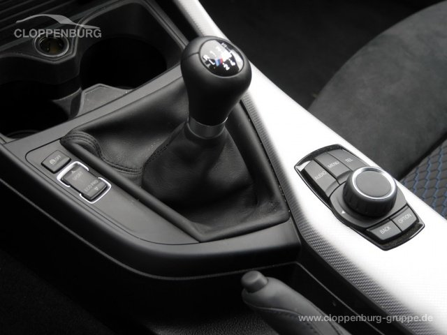 BMW 118i 5-Türer M Sport PDC USB HIFI Alcantara