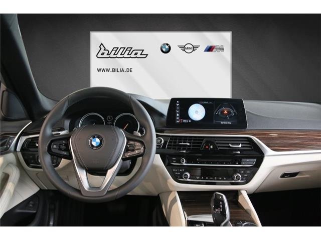 BMW 520 d xDrive Limousine Luxury Line Head-Up HiFi