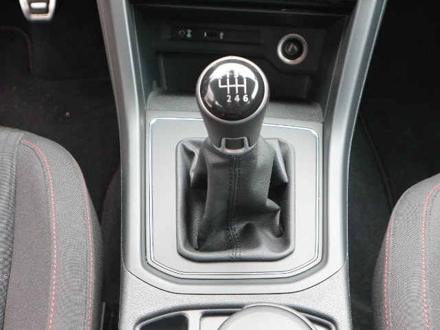VW Touran 1,6 TDI SOUND 7-Sitzer KLIMA NAVI ALU
