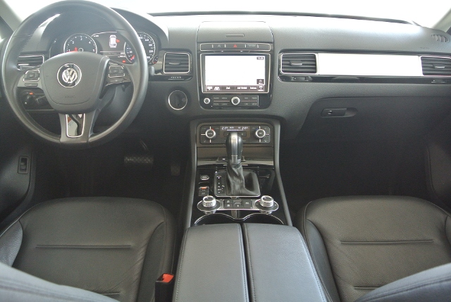 VW Touareg V6 4MOTION 3.0 TDI BMT KLIMA XENON NAVI LEDER ALU
