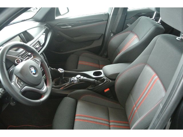 BMW X1 20d xDrive Navi Xenon Glasdach