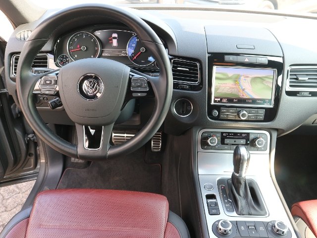 VW Touareg V8 4MOTION 4.2 TDI Exclusive Allrad KLIMA XENON NAVI LEDER
