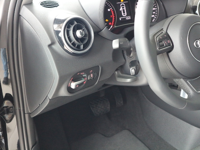 Audi A1 Sportback sport 1.4 TFSI S tronic XENON+NAVI+ALU