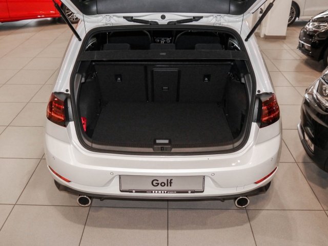 VW Golf VII 2.0 TSI DSG GTI LED Navi PanoDach GRA LM SD PDC BMT