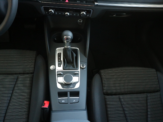 Audi A3 Cabriolet sport 1.4 TFSI S tronic LED+NAVI+SITZH.