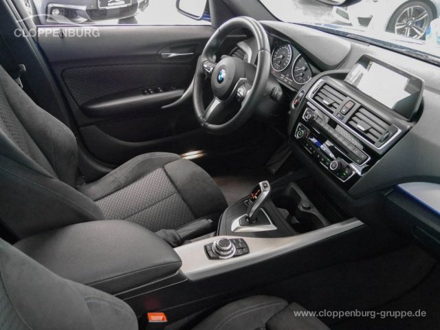 BMW 118d 5-Türer Aut M Sportpaket NAVI AHK PDC Tempoma