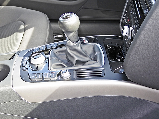 Audi A4 Avant 2.0 TDI Attraction Xenon Navi GRA LM PDC