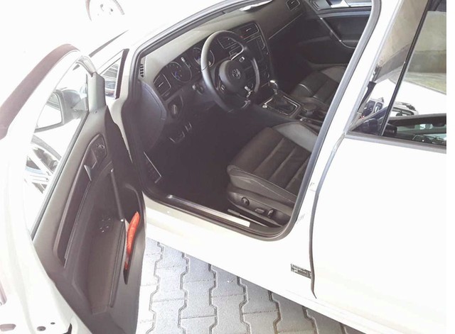 VW Golf VII 2.0 TSI 4motion DSG R Xenon Navi PanoDach Leder GRA LM SD PDC BMT
