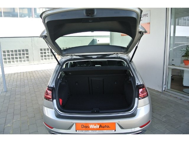 VW Golf VII 1,6 TDI DSG Comfortline KLIMA NAVI ALU