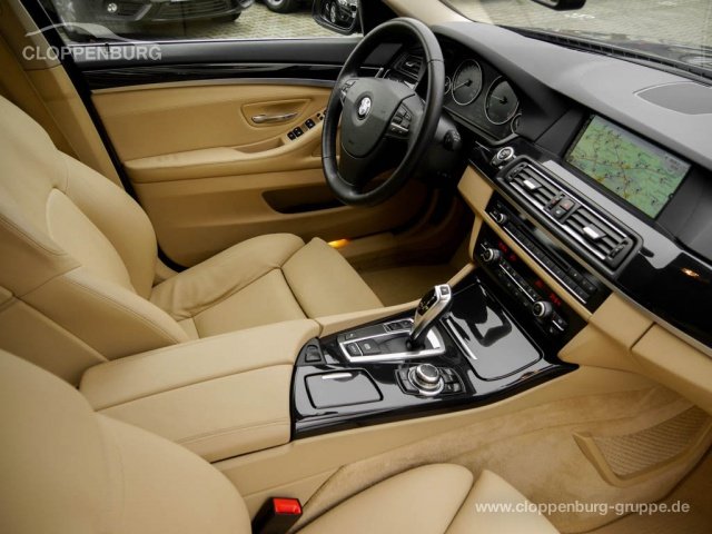 BMW 520d Touring Aut AHK NAVI Xenon Komfortsitze ACC