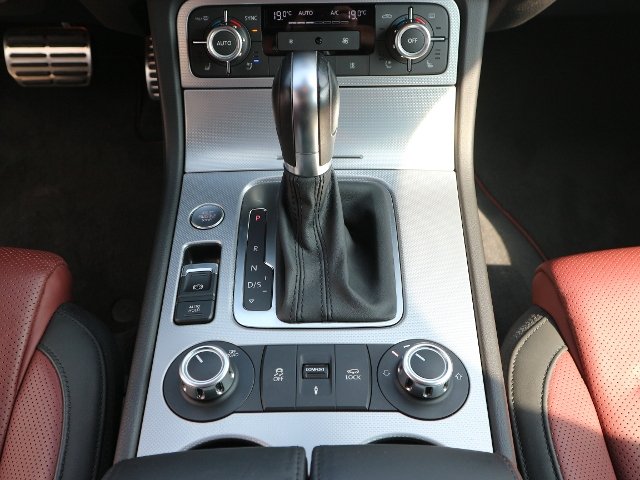 VW Touareg V8 4MOTION 4.2 TDI Exclusive Allrad KLIMA XENON NAVI LEDER
