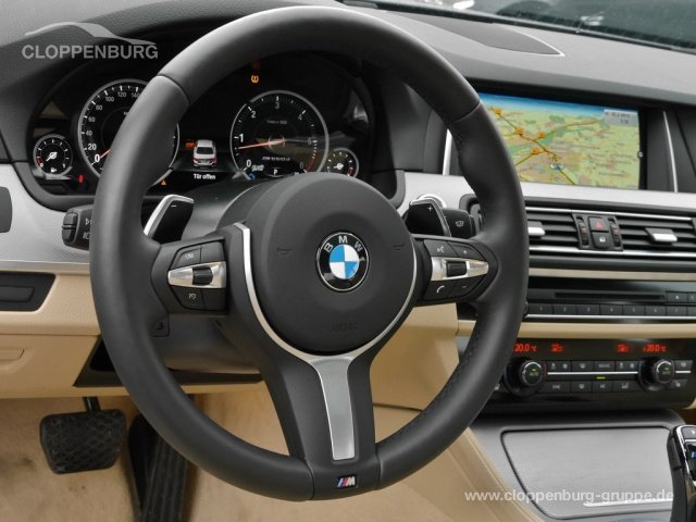 BMW M550d xDrive M Sportpaket Glasdach Navi Harman Kom